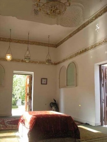 المبنى من الداخل
